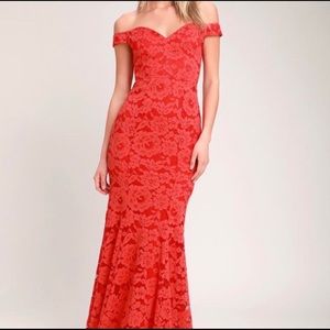 Lulu’s red lace gown